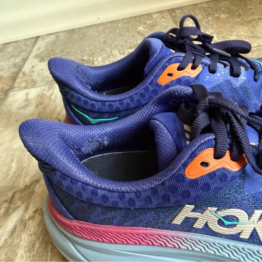 Hoka One One Challenger ATR 7 Athletic Shoes - Picture 5 of 9
